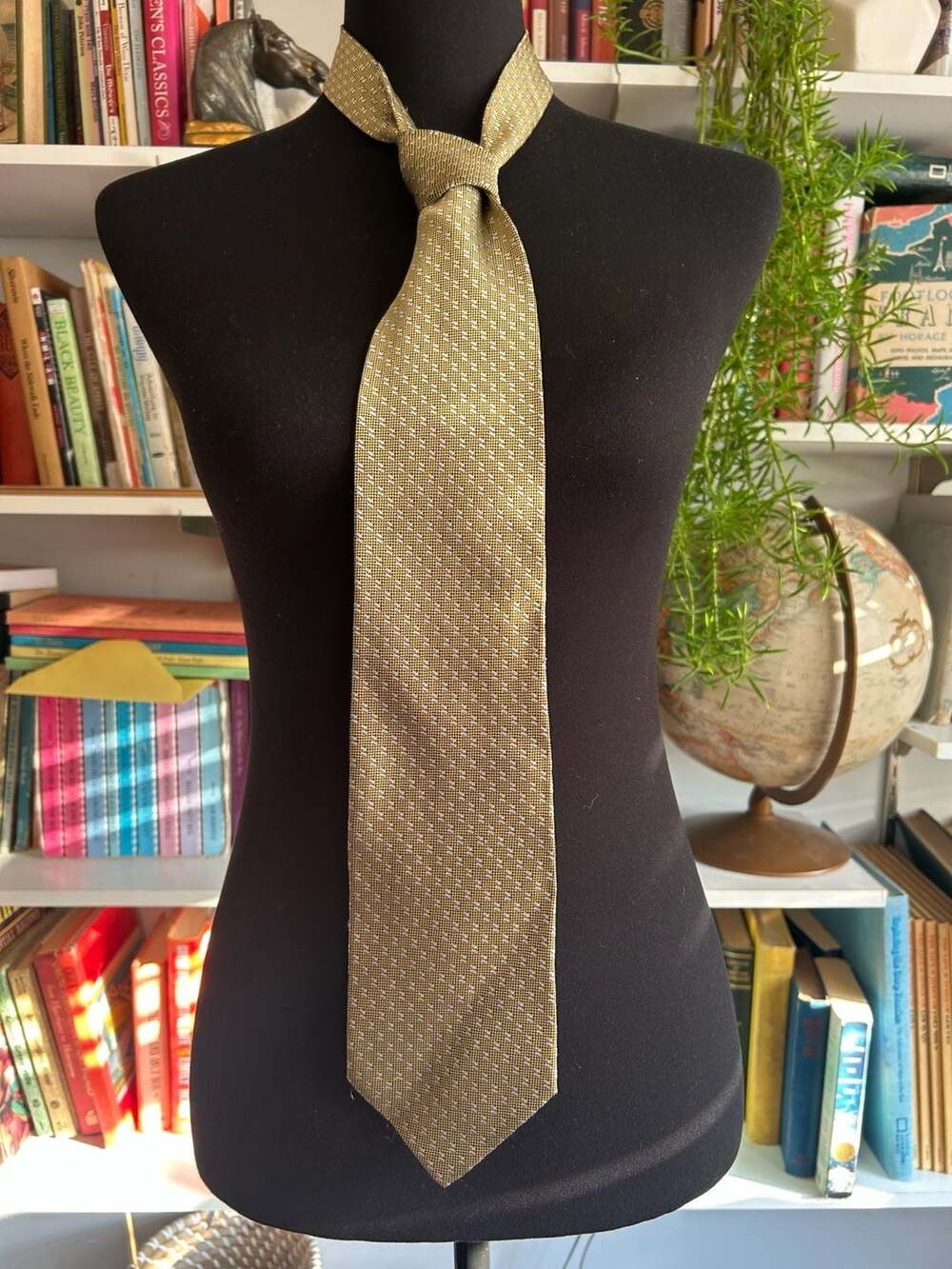 Daniel De Fasson Men's Gold & Silver Geometric Pattern 100% Silk Hand Made Tie